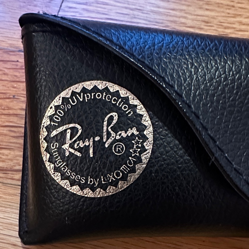 Ray-Ban Classic Tortoise Sunglasses with Case - Picture 2 of 6